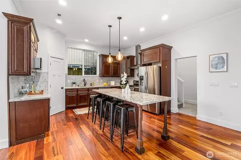 Kitchen - 18630 101st Ave NE, Bothell, WA 98011 photo 1 of 4