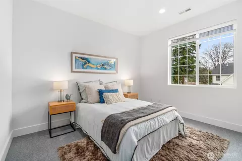 Bedroom - 18630 101st Ave NE, Bothell, WA 98011 photo 3 of 4