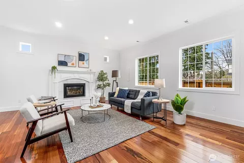 Living - 18630 101st Ave NE, Bothell, WA 98011 photo 1 of 4