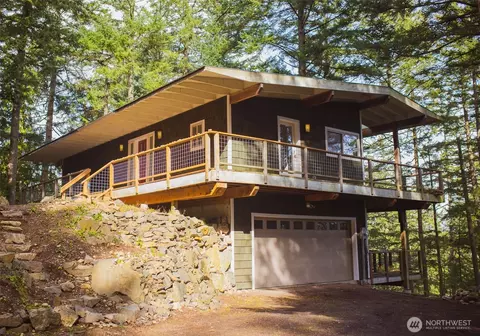 1178 Scenic Ave, Lummi Island, WA 98262