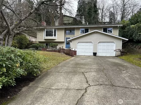 10104 111th Ave NE, Kirkland, WA 98033