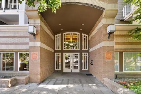 1545 NW 57th St #212, Seattle, WA 98107