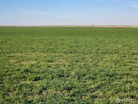 0 NW Corner Of Rd 8 Nw E NW, Ephrata, WA 98823