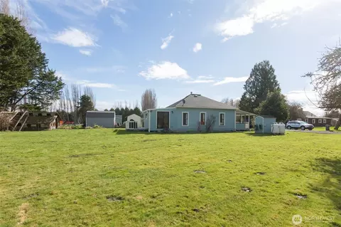 Exterior - 40 Collins St, Sequim, WA 98382 photo 4 of 11