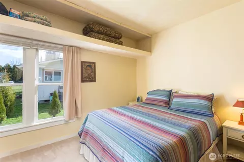 Bedroom - 40 Collins St, Sequim, WA 98382 photo 1 of 2