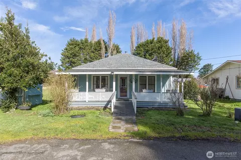 40 Collins St, Sequim, WA 98382