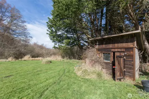 Exterior - 40 Collins St, Sequim, WA 98382 photo 9 of 11