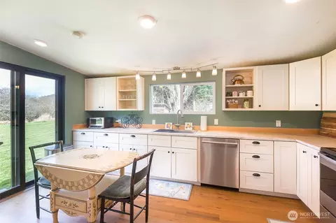 Kitchen - 40 Collins St, Sequim, WA 98382 photo 1 of 3