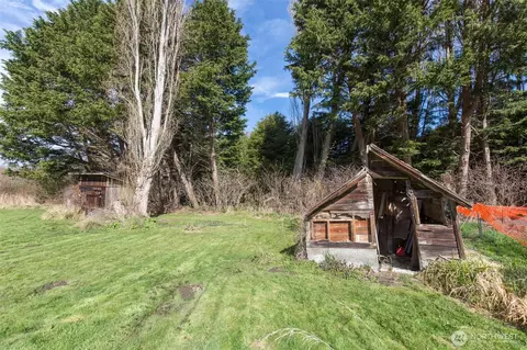 Exterior - 40 Collins St, Sequim, WA 98382 photo 10 of 11