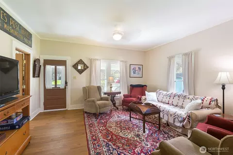 Living - 40 Collins St, Sequim, WA 98382 photo 1 of 1