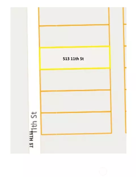 513 11th St, Raymond, WA 98577