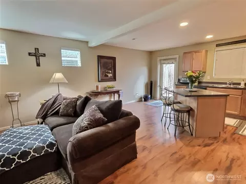 Living - 337 Pacific Loop, Kittitas, WA 98934 photo 4 of 5