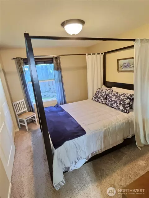 Bedroom - 337 Pacific Loop, Kittitas, WA 98934 photo 2 of 2