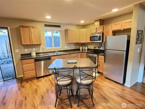 Kitchen - 337 Pacific Loop, Kittitas, WA 98934 photo 3 of 4