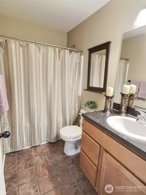 Bath - 337 Pacific Loop, Kittitas, WA 98934 photo 2 of 2