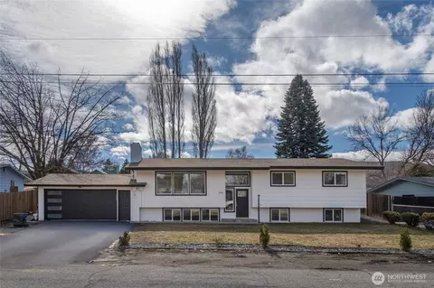 1108 2nd St SE, East Wenatchee, WA 98802