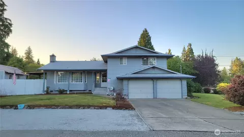 229 110th Pl SE, Everett, WA 98208