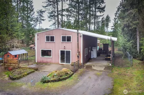 2785 NE Dewatto Rd, Tahuya, WA 98588