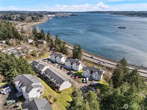 2250 NW Highview Ln #A-103, Bremerton, WA 98312