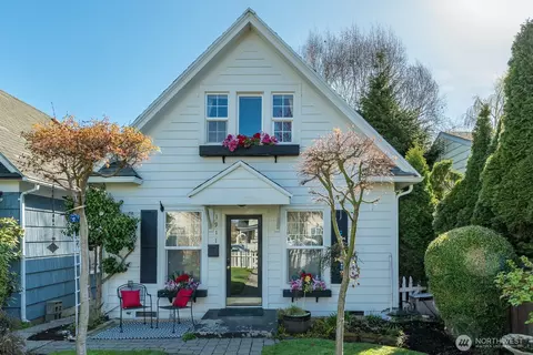 1911 Rucker Ave, Everett, WA 98201