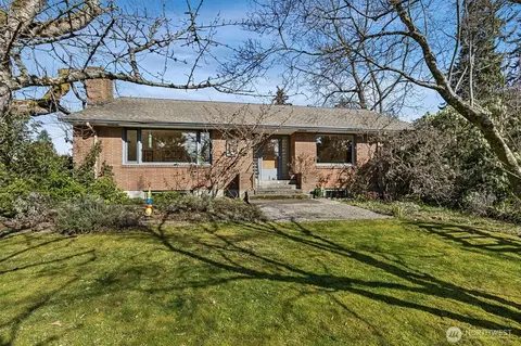 2100 N 128th St, Seattle, WA 98133