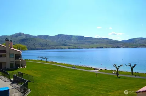 100 Lake Chelan Shores Dr #17-8J, Chelan, WA 98816