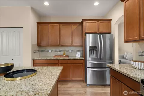 Kitchen - 8215 207th St E, Spanaway, WA 98387 photo 2 of 4