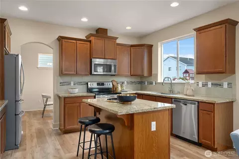 Kitchen - 8215 207th St E, Spanaway, WA 98387 photo 1 of 4