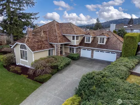 17651 SE 45th Pl, Bellevue, WA 98006