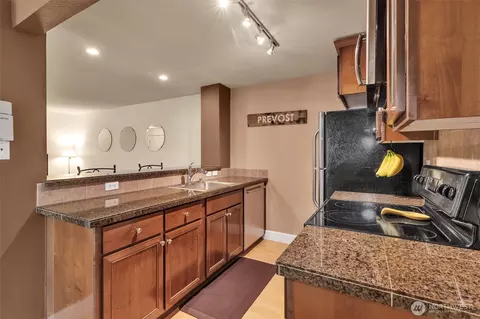 300 N 130th St #3206, Seattle, WA 98133