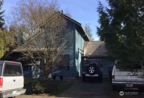 17521 54th Pl SW, Lynnwood, WA 98037
