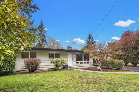 12032 SE 42nd St, Bellevue, WA 98006