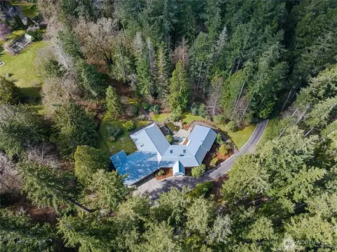 16550 Agate Pass Rd NE, Bainbridge Island, WA 98110