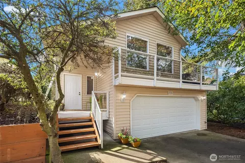 329 NW 105th St, Seattle, WA 98177