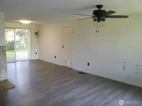 Living - 3708 Hoadly Loop SE, Tumwater, WA 98501 photo 3 of 3