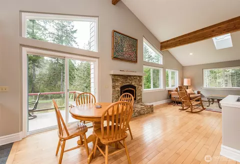 Dining - 142 Sunshine Dr, Sequim, WA 98382 photo 1 of 3