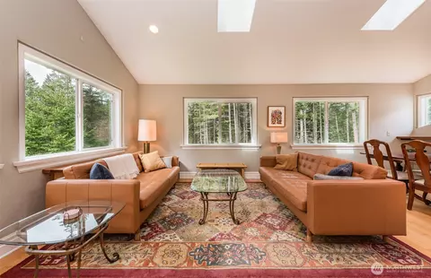 Living - 142 Sunshine Dr, Sequim, WA 98382 photo 3 of 3
