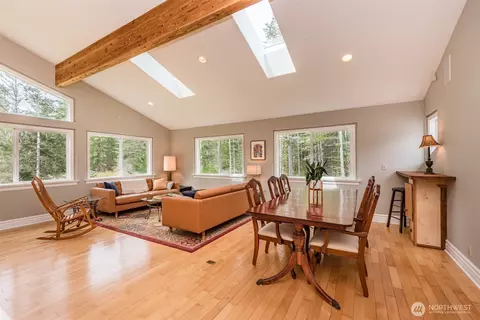 Dining - 142 Sunshine Dr, Sequim, WA 98382 photo 2 of 3