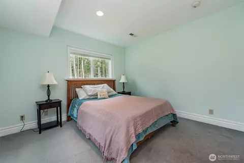 Bedroom - 142 Sunshine Dr, Sequim, WA 98382 photo 2 of 3