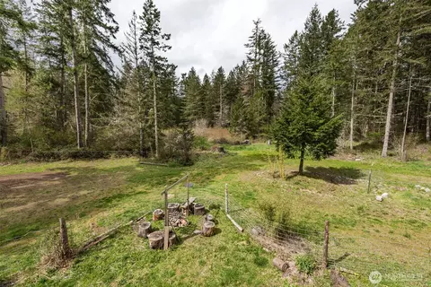 Exterior - 142 Sunshine Dr, Sequim, WA 98382 photo 7 of 9