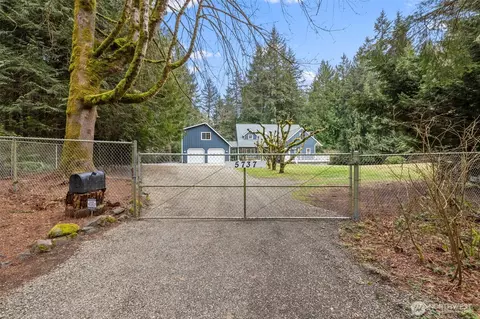 5737 NE Saratoga Ct, Poulsbo, WA 98370