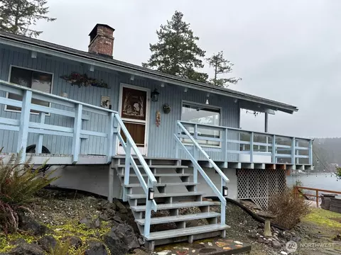 854 Rhododendron Ln, Brinnon, WA 98320