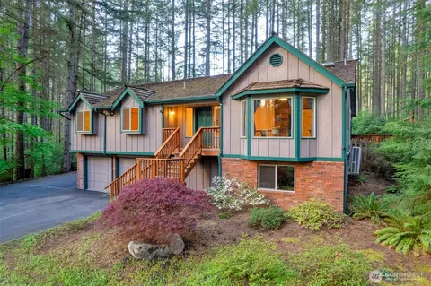 3525 SE Saint Mathews Ct, Port Orchard, WA 98366