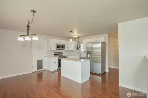 2852 Sun Mountain Dr, Enumclaw, WA 98022 photo 9