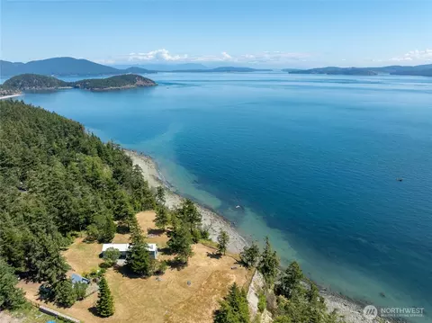 146 E Meadow Ln, Anacortes, WA 98221