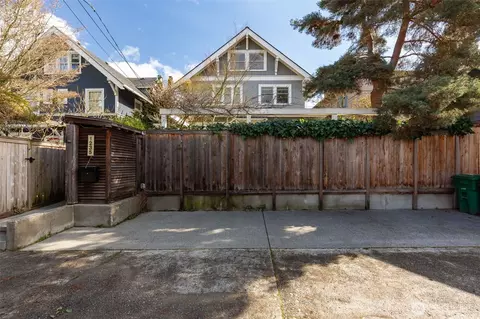 Exterior - 1235 20th Ave E, Seattle, WA 98112 photo 6 of 8