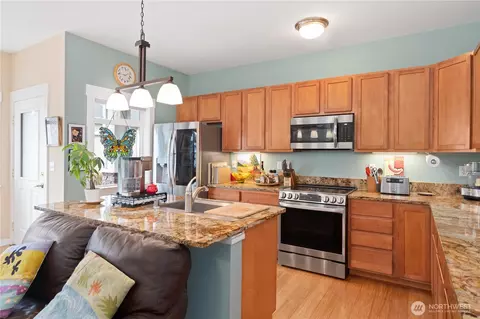 Kitchen - 442 E Maple St, Sequim, WA 98382 photo 2 of 2