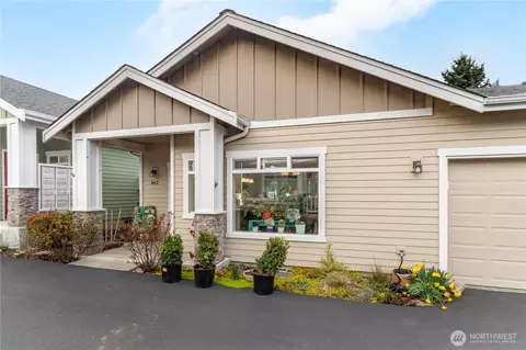 Exterior - 442 E Maple St, Sequim, WA 98382 photo 2 of 4