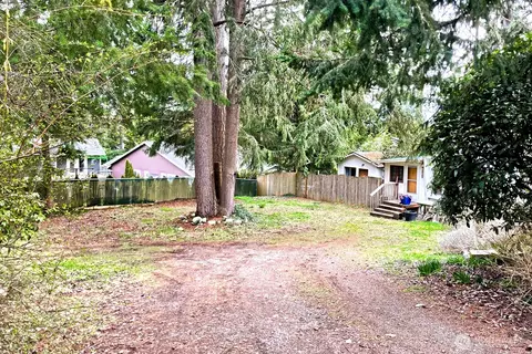 7915 201st St SW, Edmonds, WA 98026