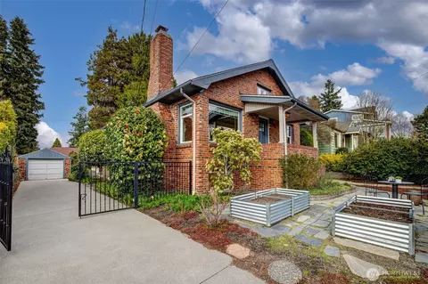 3946 SW Kenyon, Seattle, WA 98136